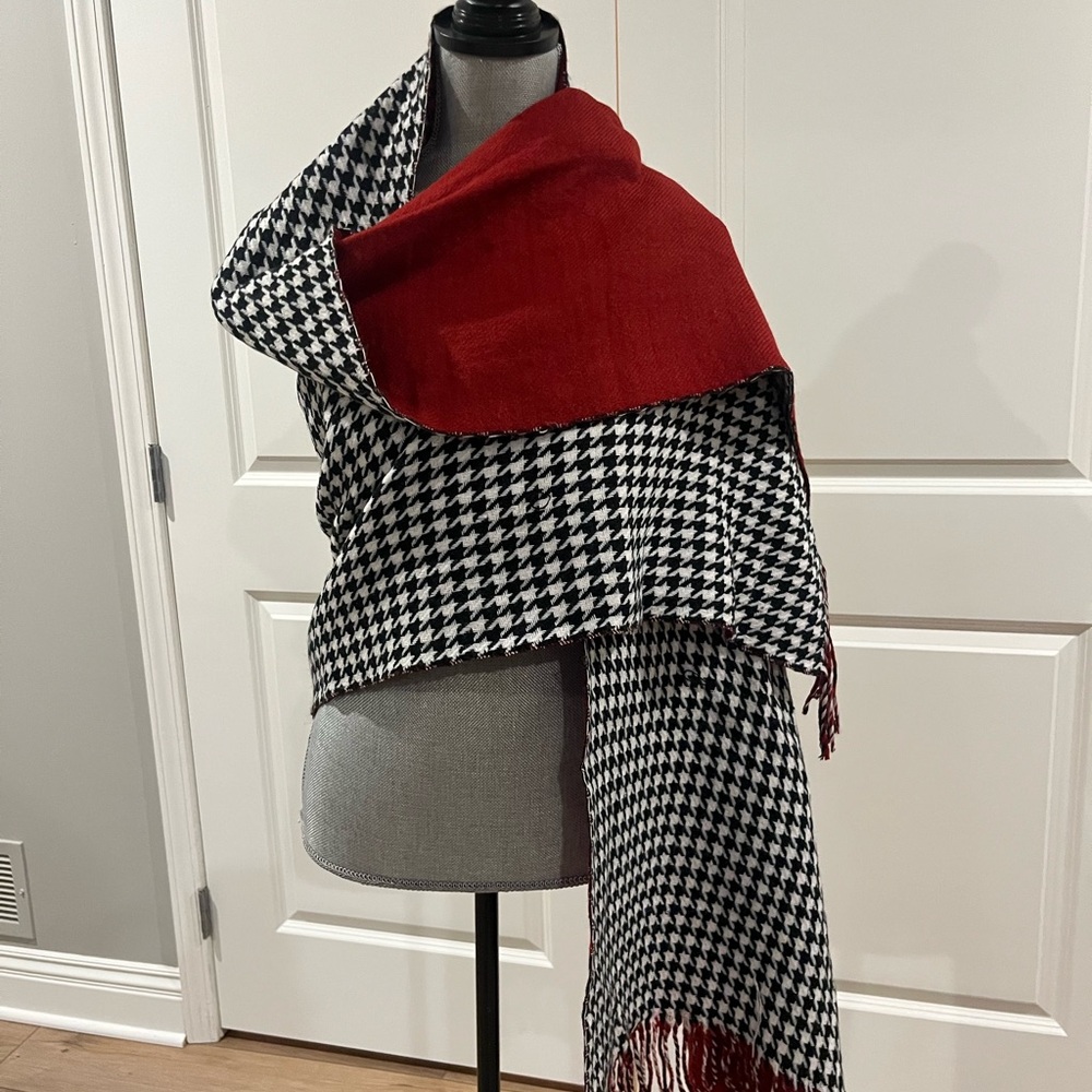 Preston & York Vibrant Red and Black Accessory